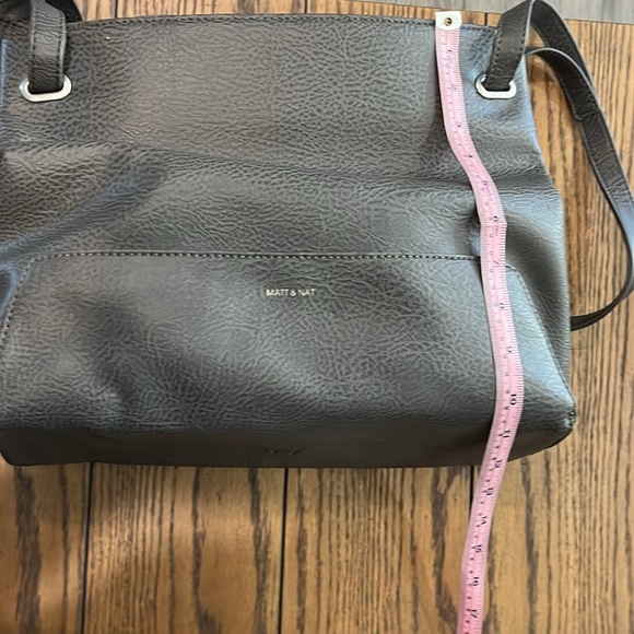 Matt & Nat grey crossbody bag - Picture 5 of 7